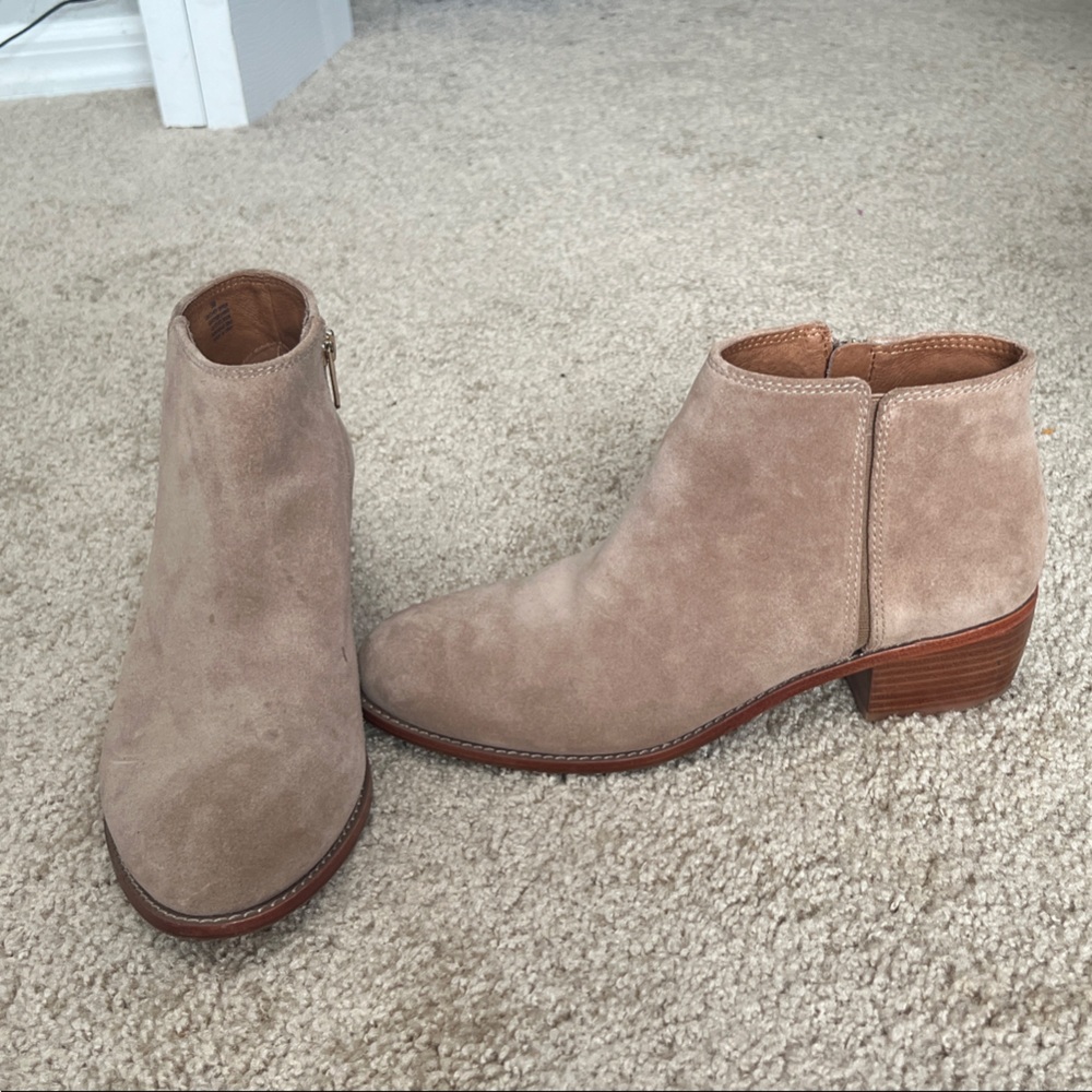ANTONIO MELANI Beige Suede Ankle Booties